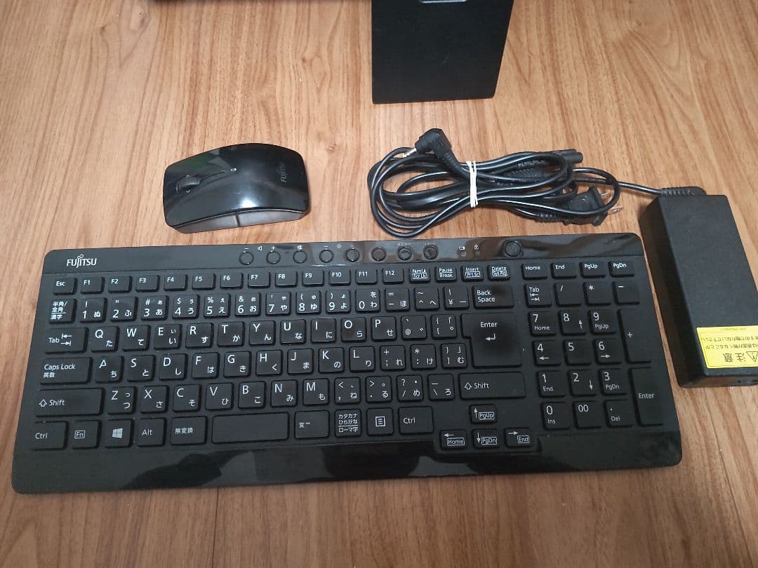 富士通 core i5 8GB SSD240GB オールインワンPC