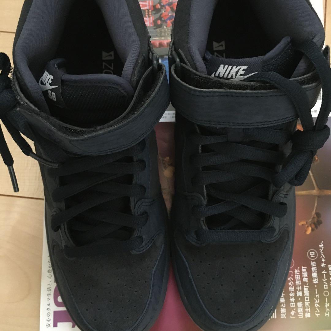 ナイキ　MIDカット　スニーカー