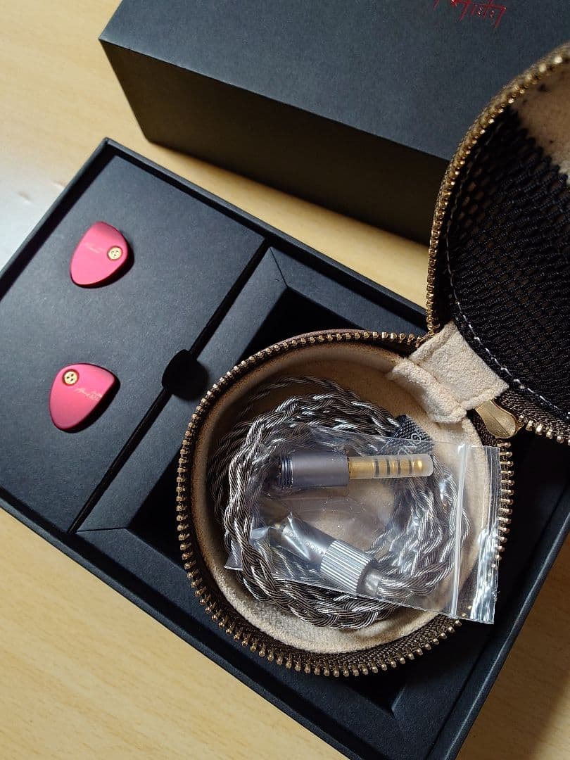 水月雨 Moondrop Aria 2 真紅 有線イヤホン