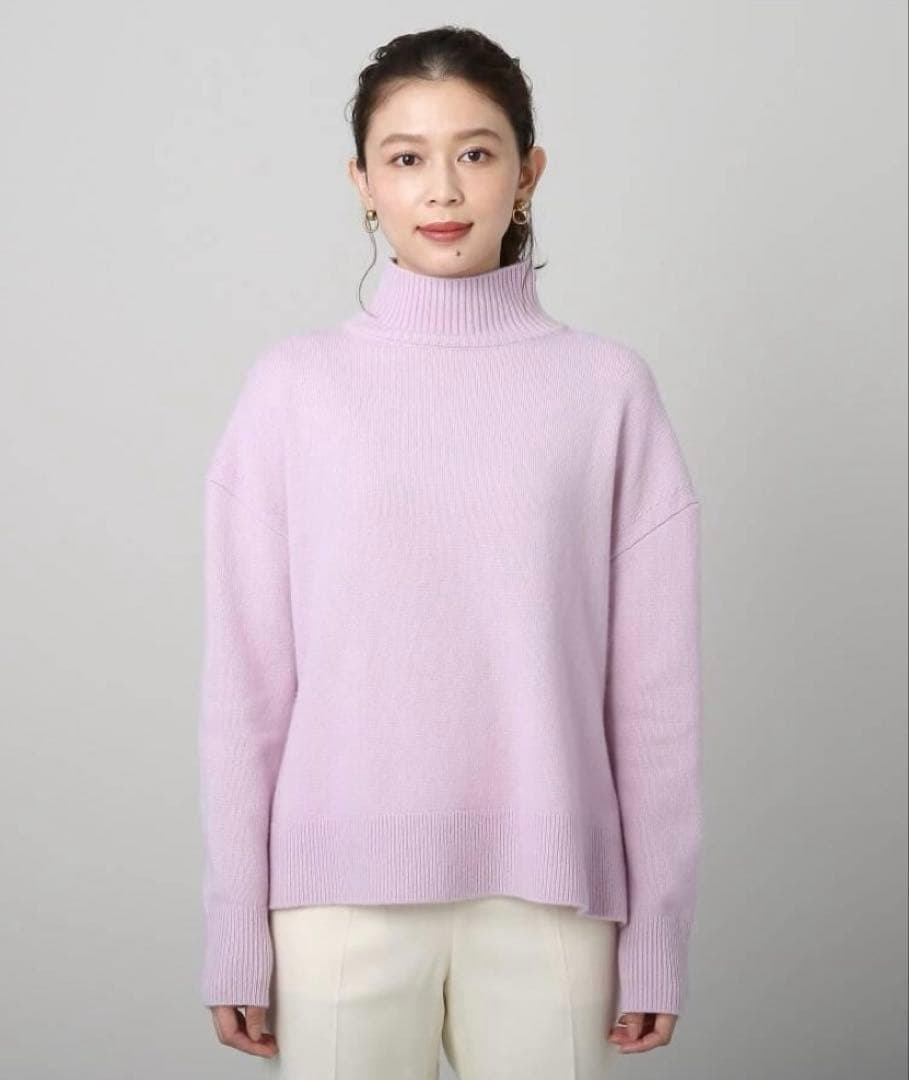 未使用　アンタイトル　ラムウールカシミヤ　ハイネックニット　44サイズ ピンク系