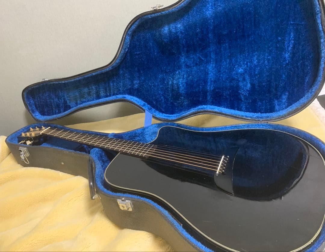 T*i様 【傷あり】K. Yairi エレアコ 型番不明 サウンドホール無し　黒