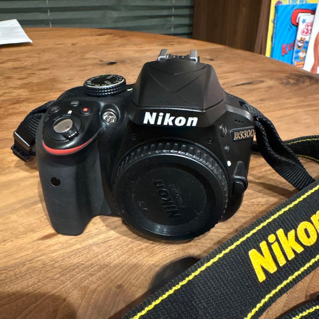 Nikon D3300 デジタル一眼レフカメラ 本体