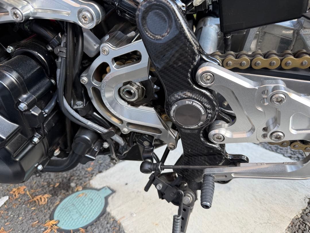 OVER RACING Z900RSスプロケットカバー チェンジアシスト