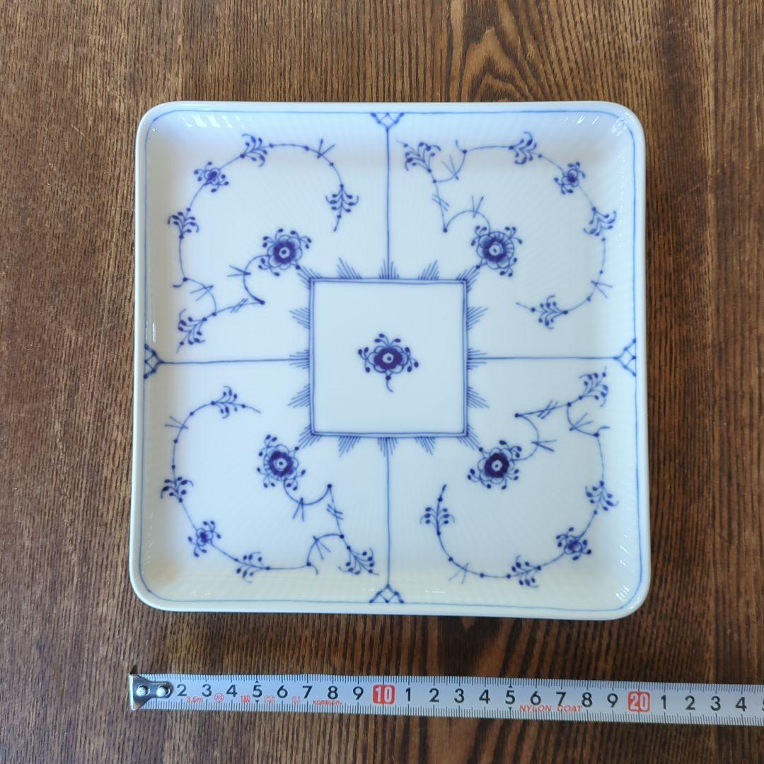 ロイヤルコペンハーゲンブルーフルーテッド プレイン スクエアディッシュ