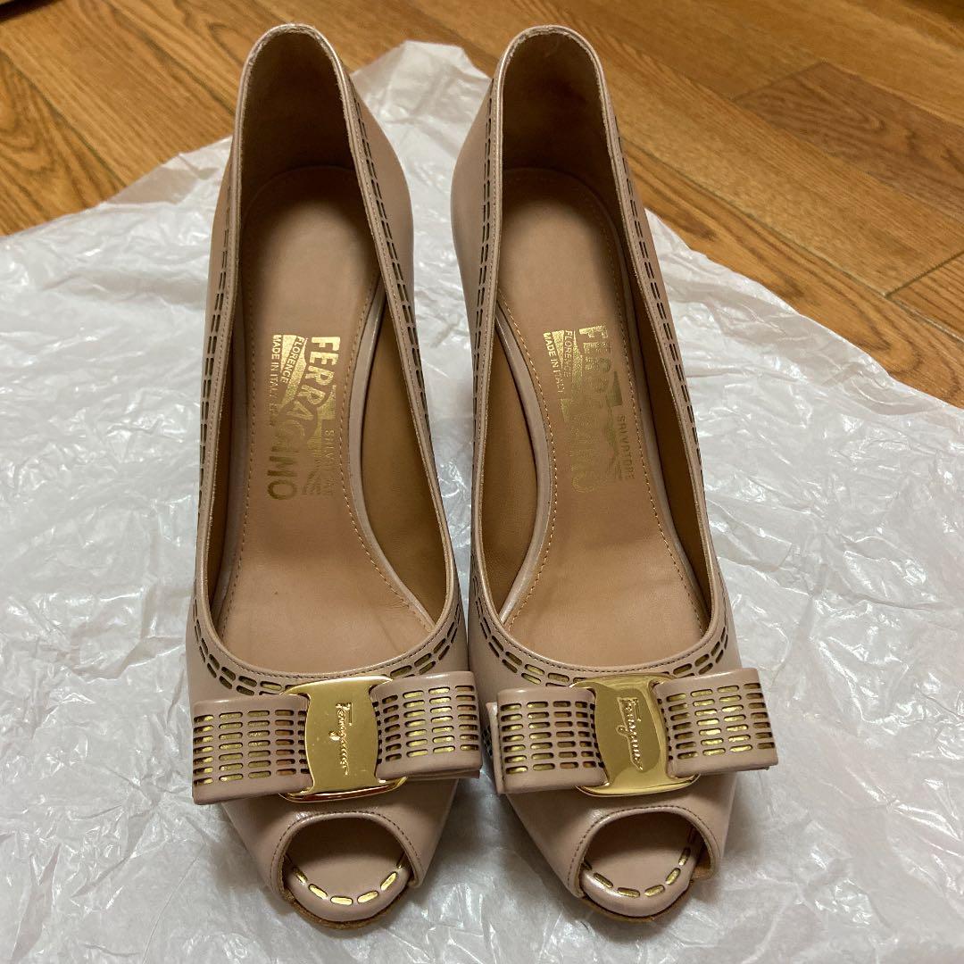 フェラガモパンプス　美品