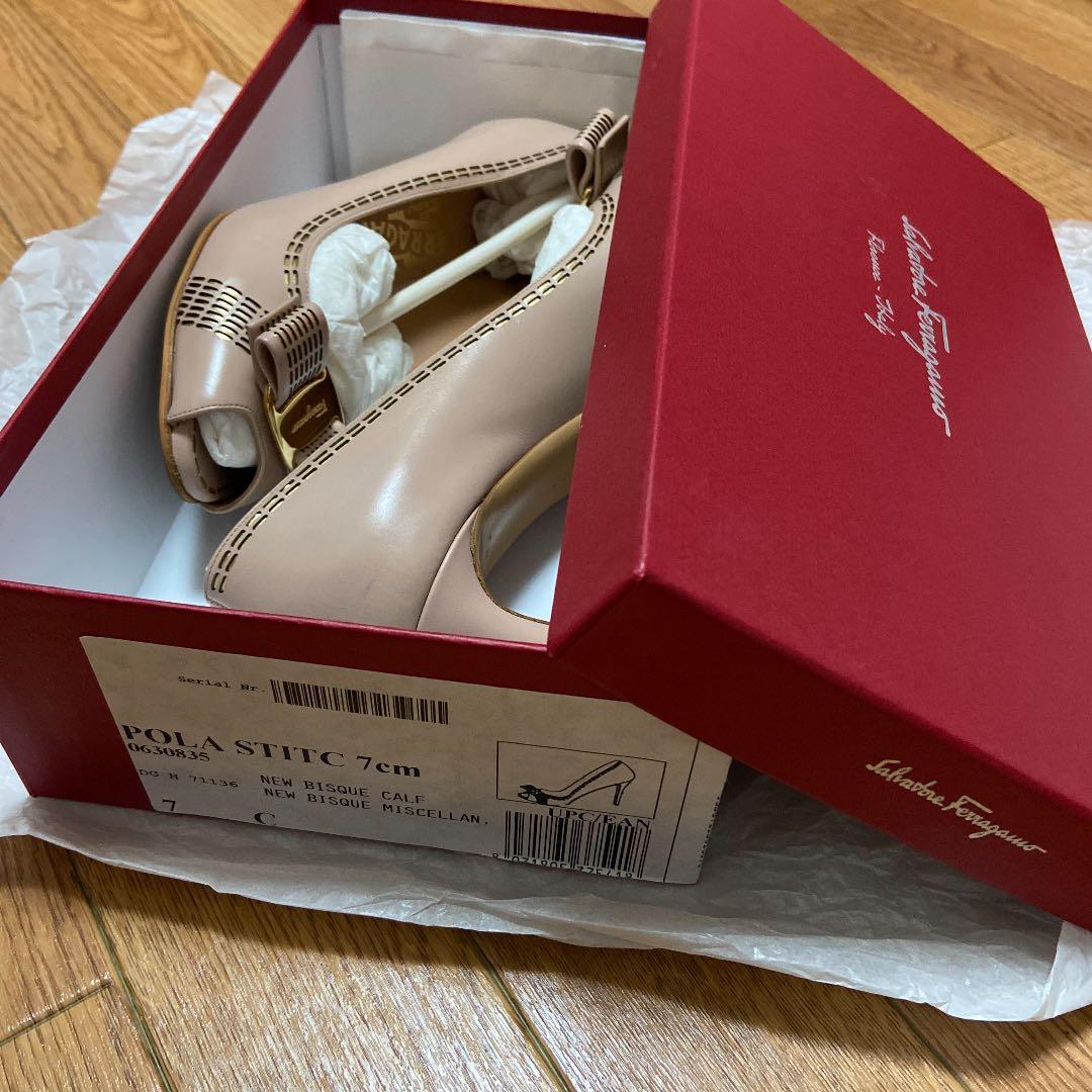 フェラガモパンプス　美品