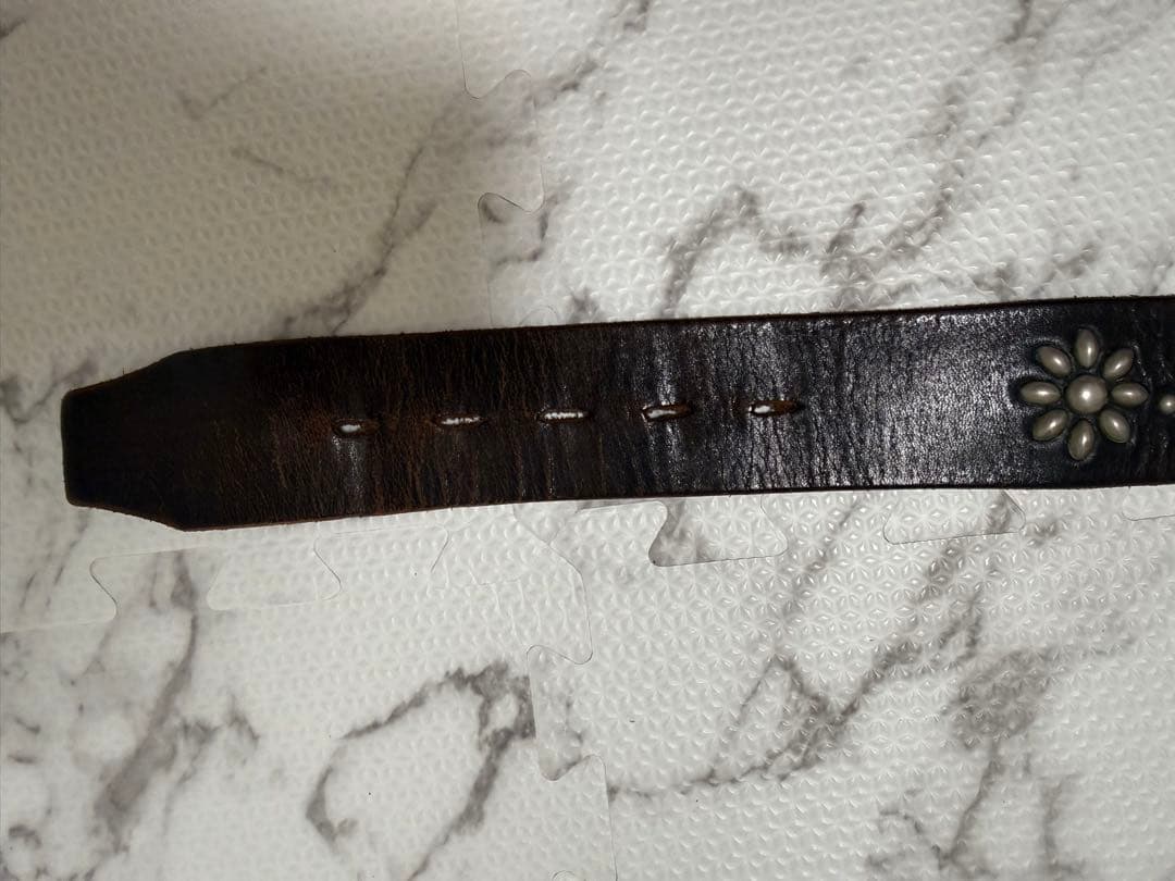 【36】HTC フラワー　スタッズベルト　黒