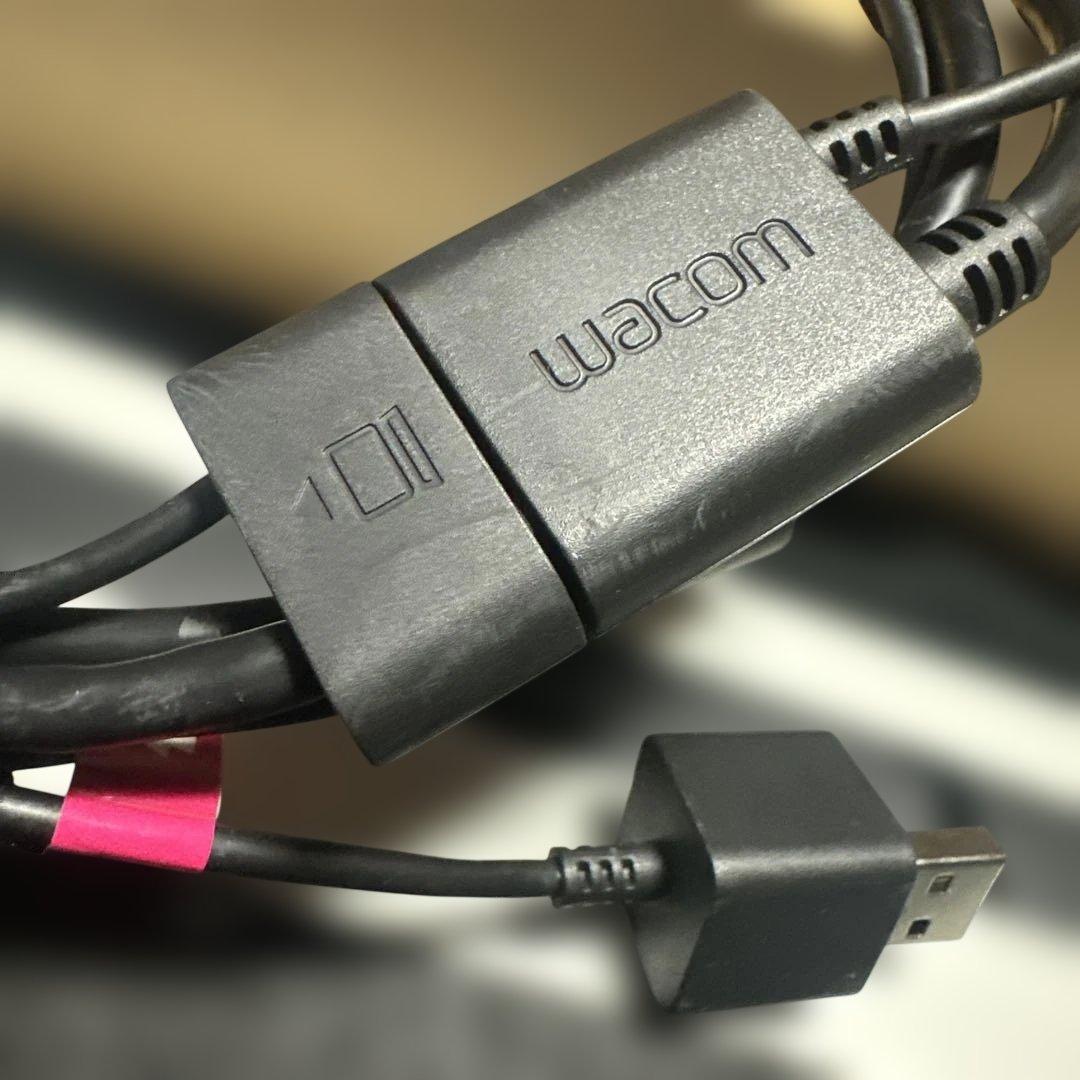 Wacom 13.3インチ　液タブOne