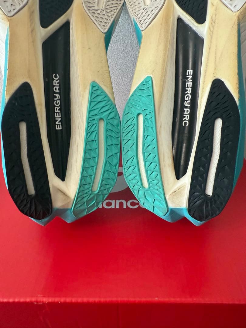 NBスーパーコンプエリート V4 27.0 SuperComp Elite V4