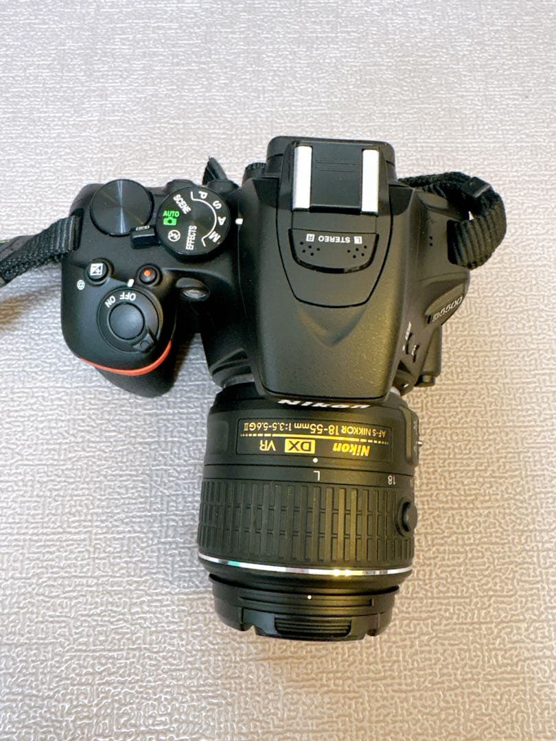 【美品】【ショット数2515枚】ニコン Nikon D5500 レンズキット