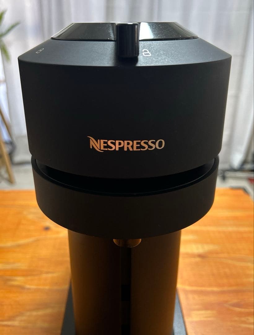 【美品】2024年製NESPRESSO ヴァーチュオマシン