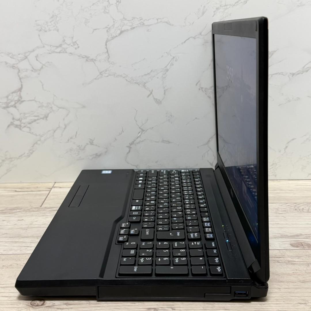 動作確認済み！第8世代i5 テンキー付き 富士通 ノートパソコン