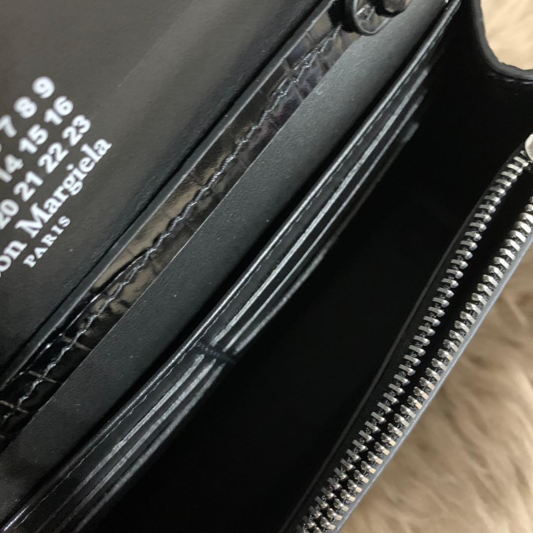 メゾンマルジェラ　エナメルレザー クロコダイル型押し 長財布