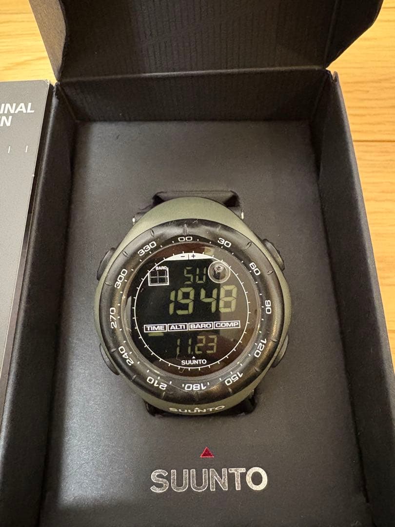 SUUNTO VECTOR ミリタリーグリーン スント ベクター 腕時計