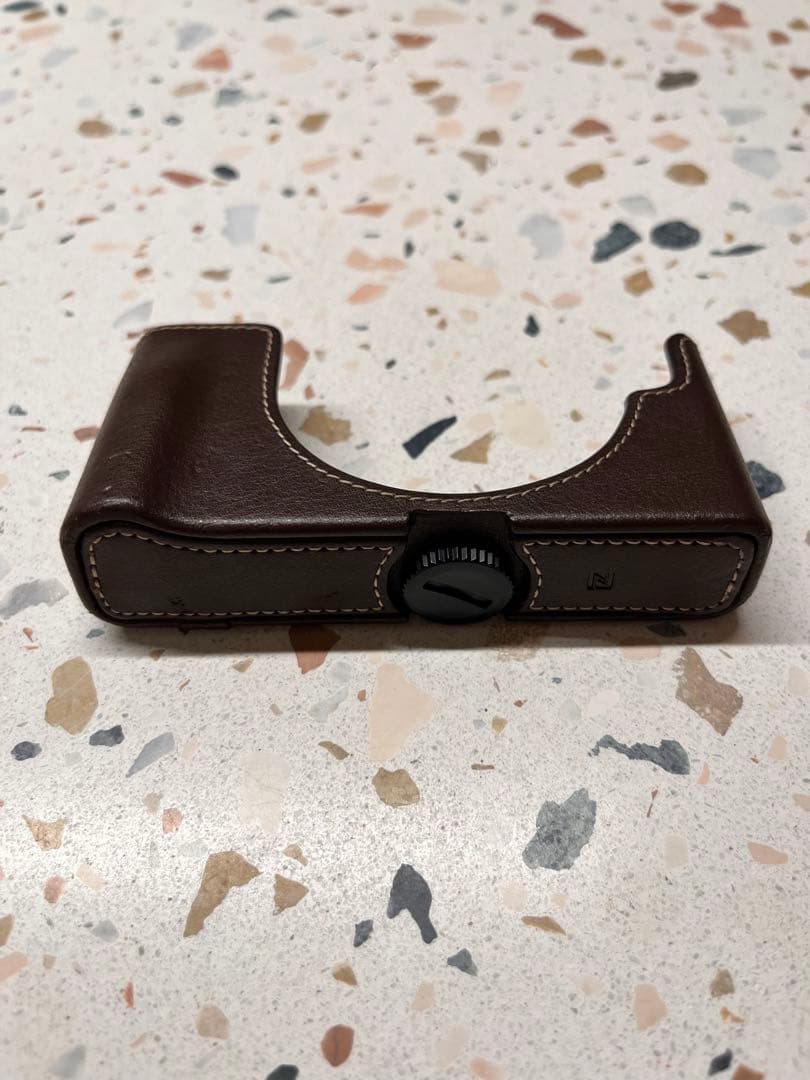 EOS M200リミテッドゴールドキット