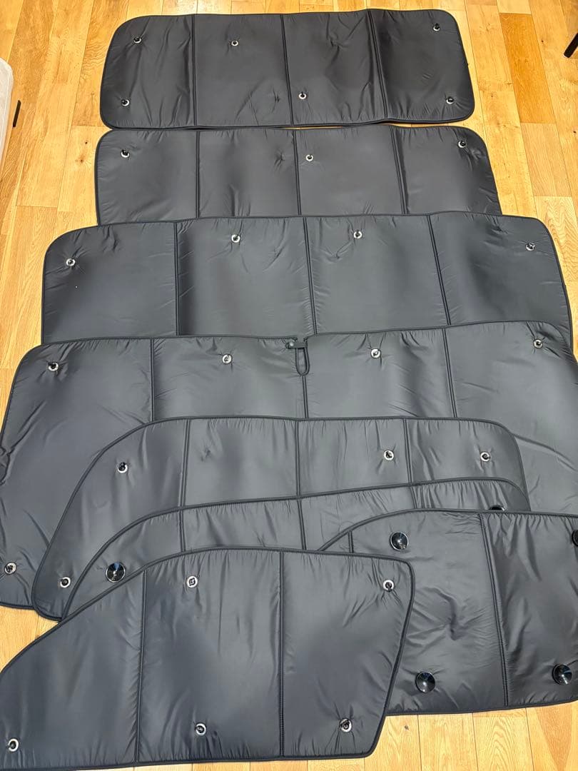 ハイエース　ワイドボディ用　遮光パッド