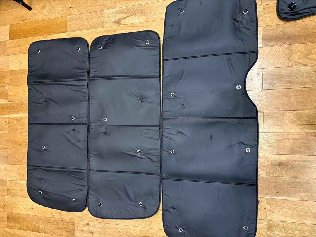 ハイエース　ワイドボディ用　遮光パッド