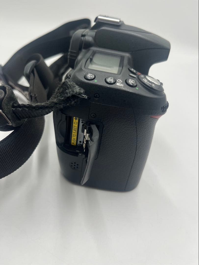 NIKON ニコン　D90 レンズ付　18-105mm