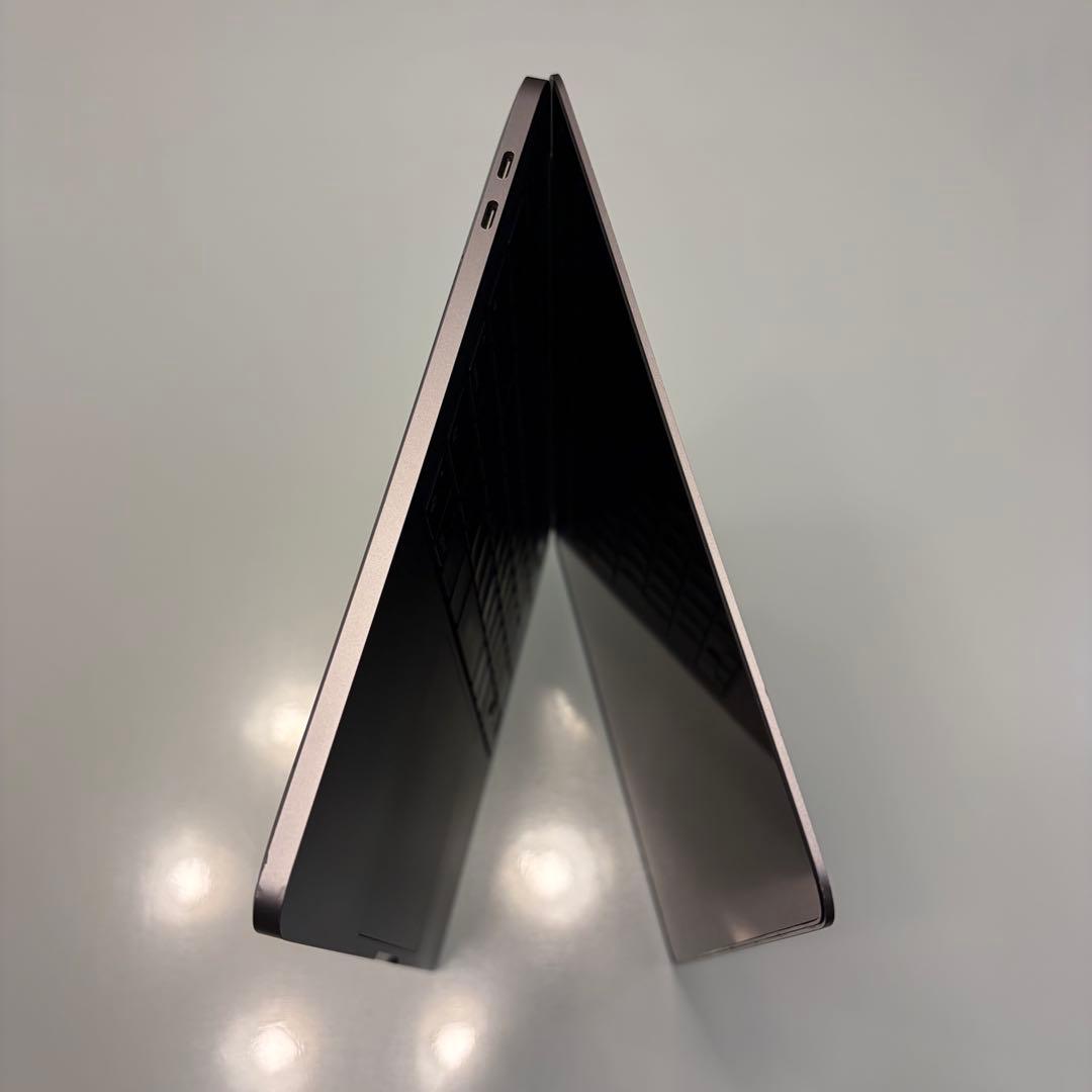 MacBook Pro 2020 13インチ i7 16GB 1TB (SSD)