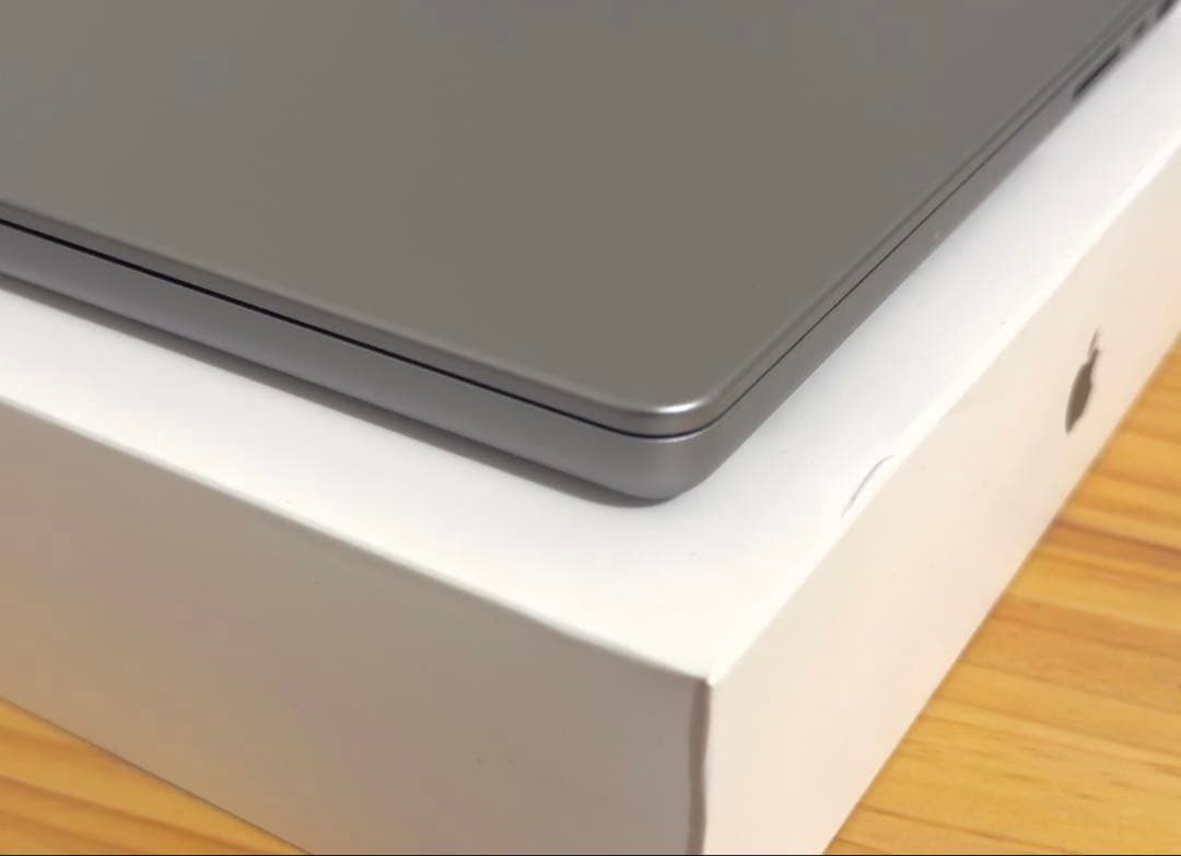 8TB 64GB MacBook Pro 14インチ USキーボード CTO