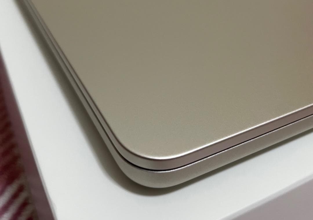 半使用近い　MACBOOK AIR M2- 8-512 Ofiice付き