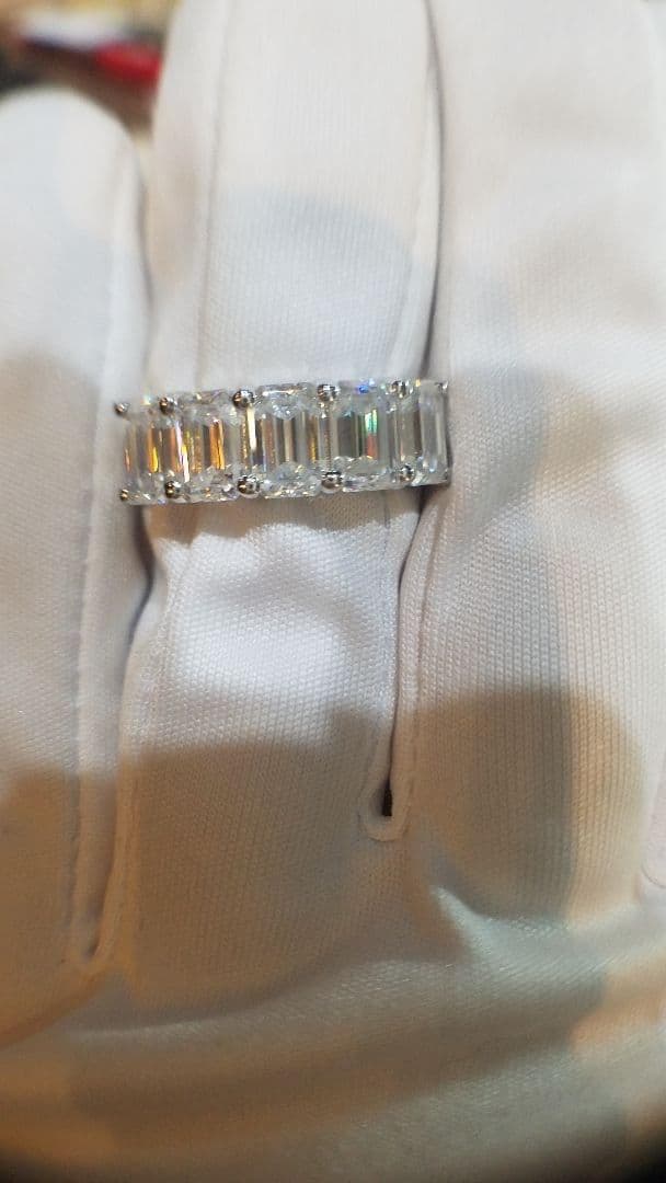 新作リング♡最高級モアサナイト エメラルドカットハーフエタニティ