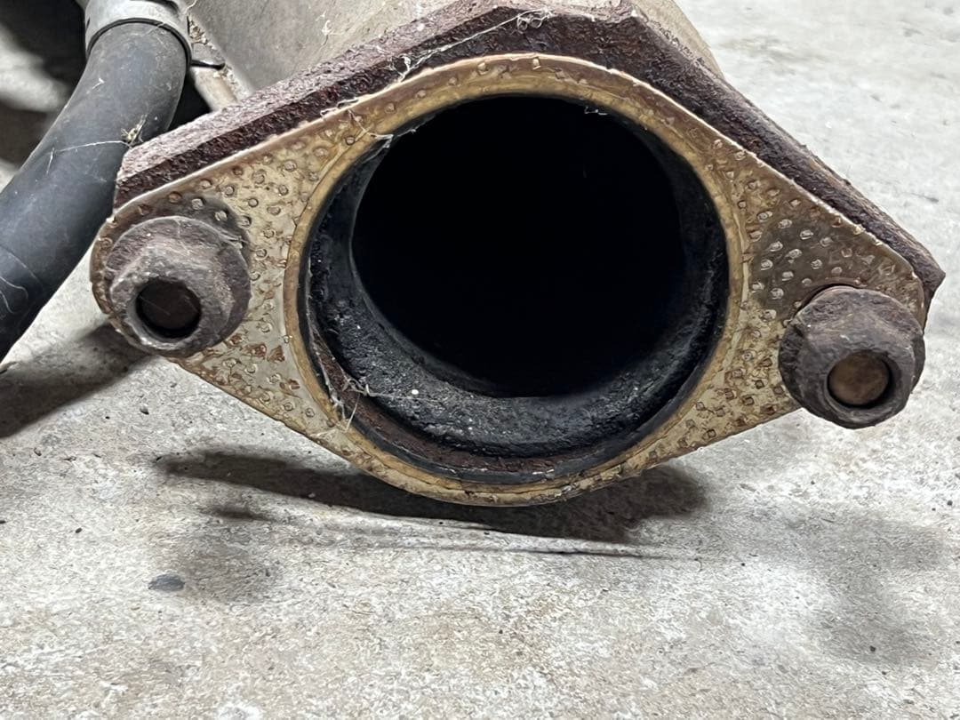 ハ*業様 RX-7 FD3S純正触媒コンバーター 錆あり