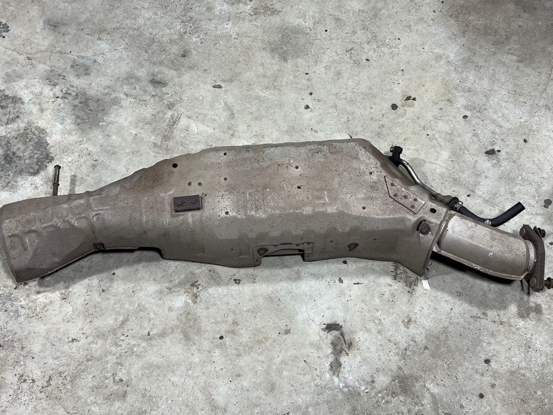 ハ*業様 RX-7 FD3S純正触媒コンバーター 錆あり