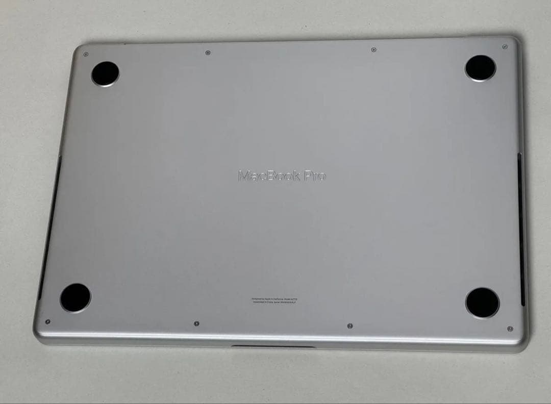 Apple MacBook Pro 2023 m2proシルバー