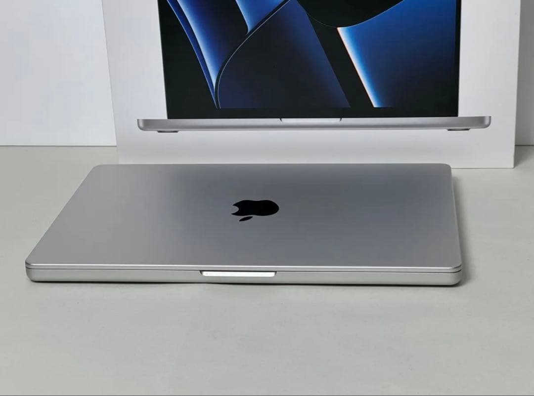 Apple MacBook Pro 2023 m2proシルバー