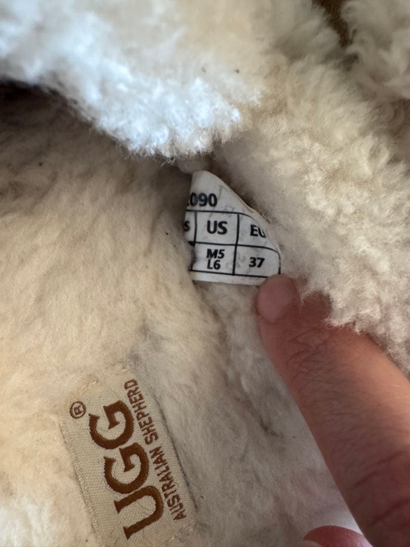 UGG ムートンサンダル/スリッパ 23.5〜24.5cm目安