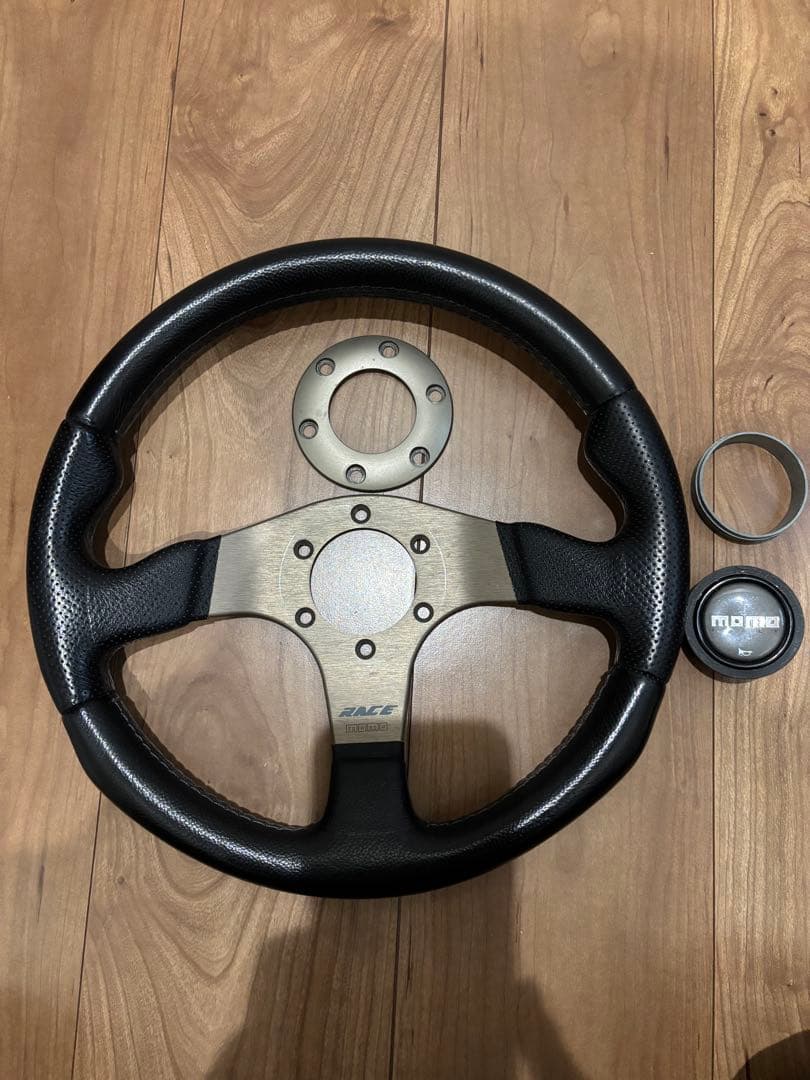 モモRACE ステアリングホイール　32π 正規品