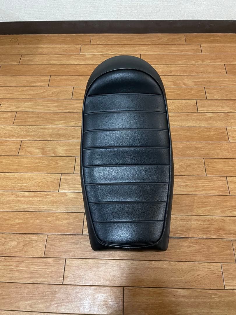 SR400 ペイトンプレイス ロングタンク シート