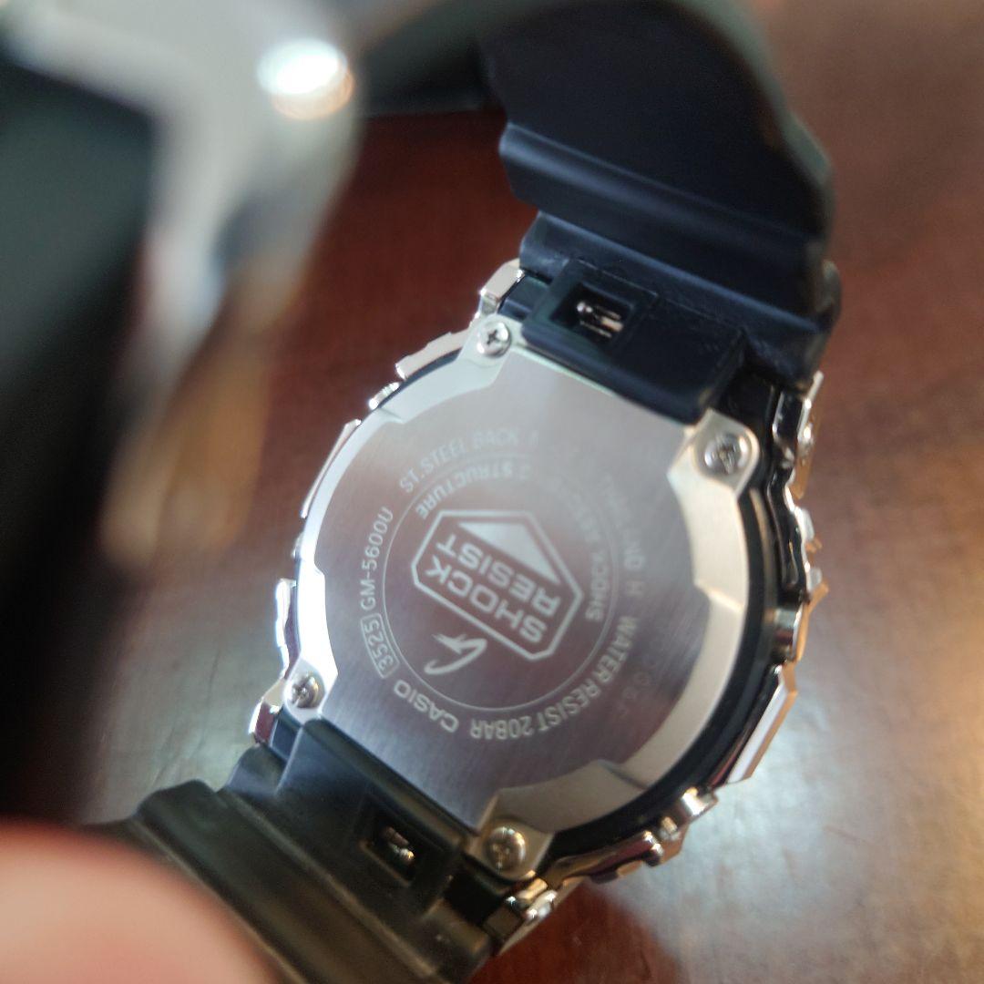 CASIO G-SHOCK メタルデジタル腕時計 ブラックGM-5600U
