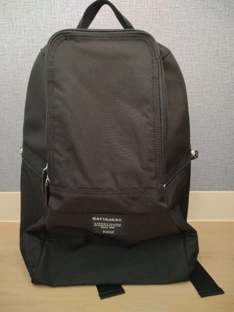 marimekko Metro バックパック ブラック