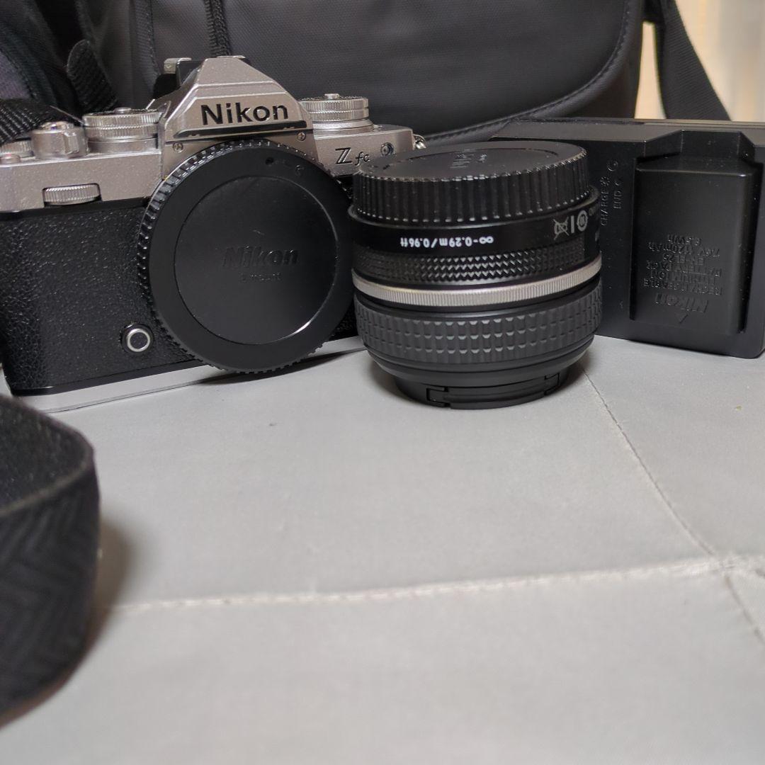 Nikon Zfc 40mmレンズ