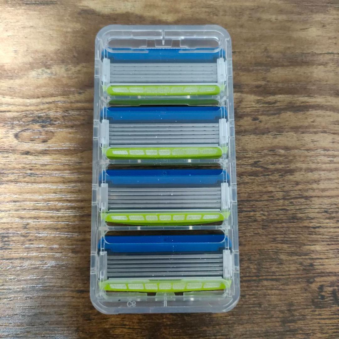 【正規】シック ハイドロ5 プレミアム 敏感肌 替刃32個 スキンガード付