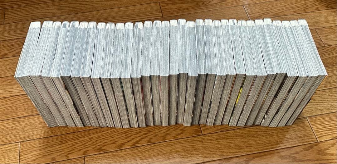 【美品】全巻帯付き、透明ブックカバー付きゴールデンカムイ全巻