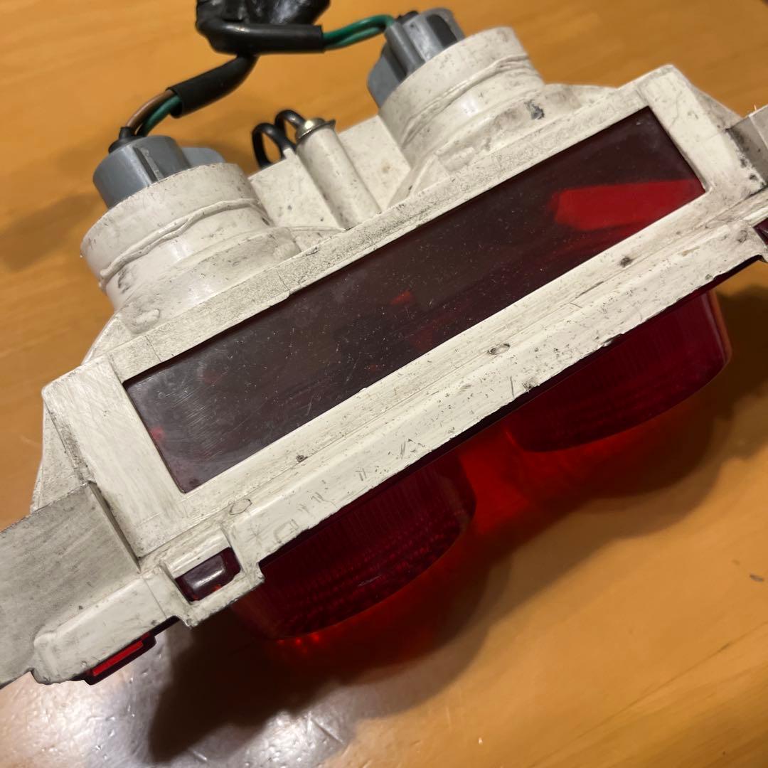 【送料込み！美品】NSR250 mc18 純正テールランプ　テールライト
