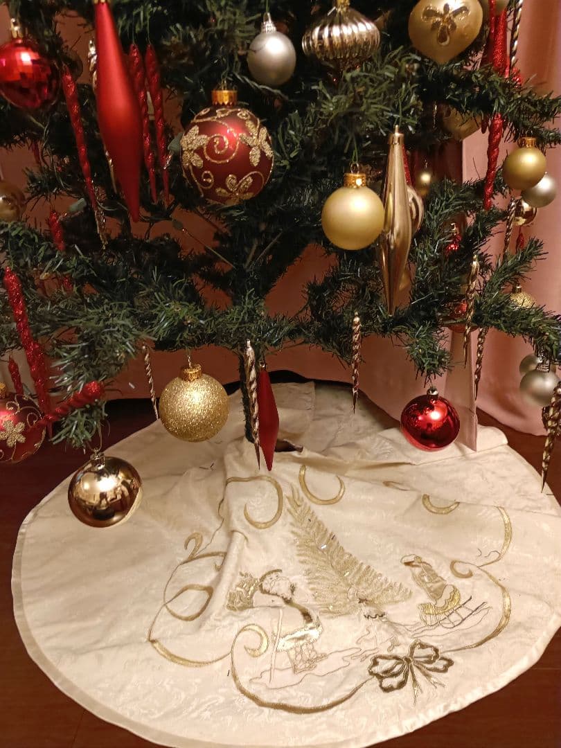 超大型 180cm クリスマスツリー 　金、赤のオーナメント　装飾品　スカート付