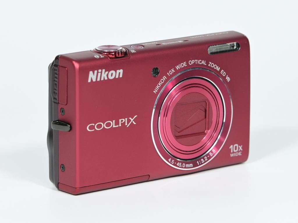 【美品】 ニコン　Nikon COOLPIX S6200 ブリリアントレッド