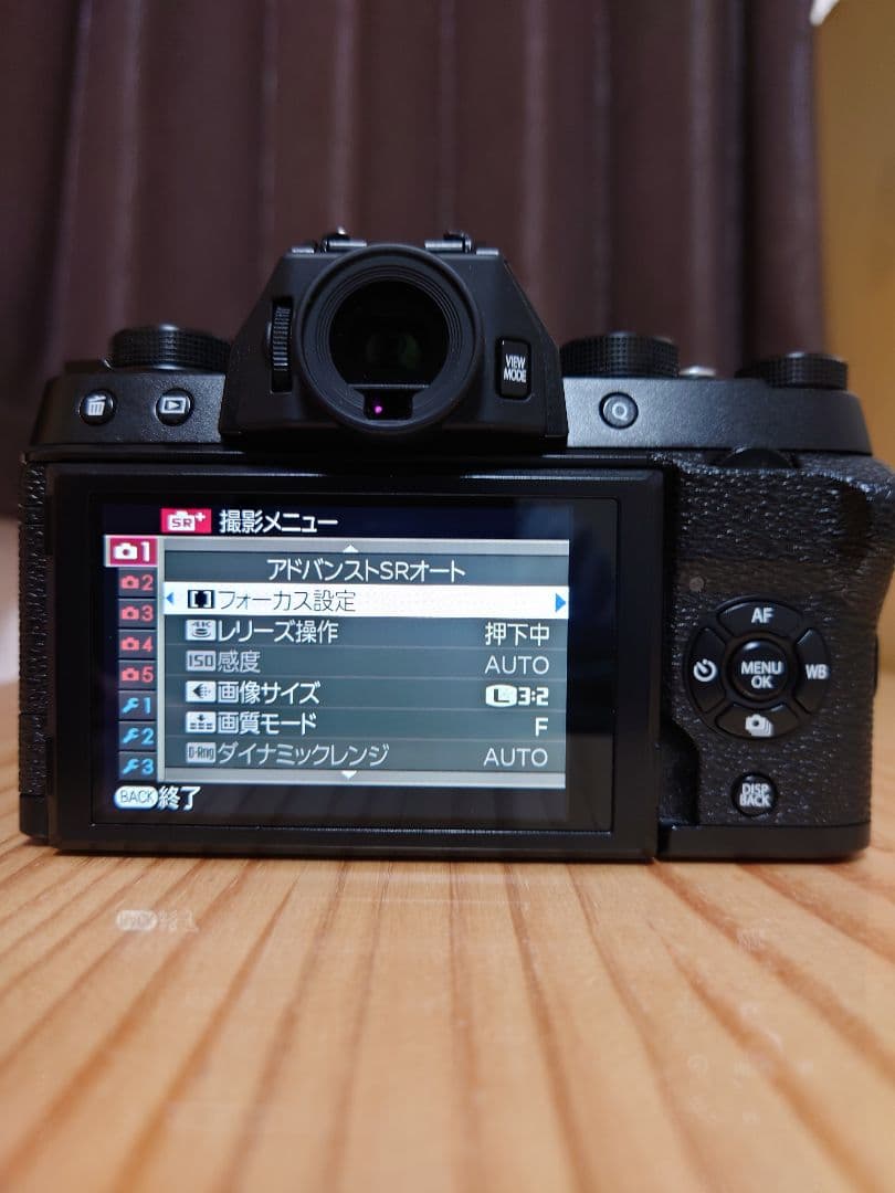 美品レベル FUJIFILM フジフイルム X-T100 ミラーレス一眼カメラ