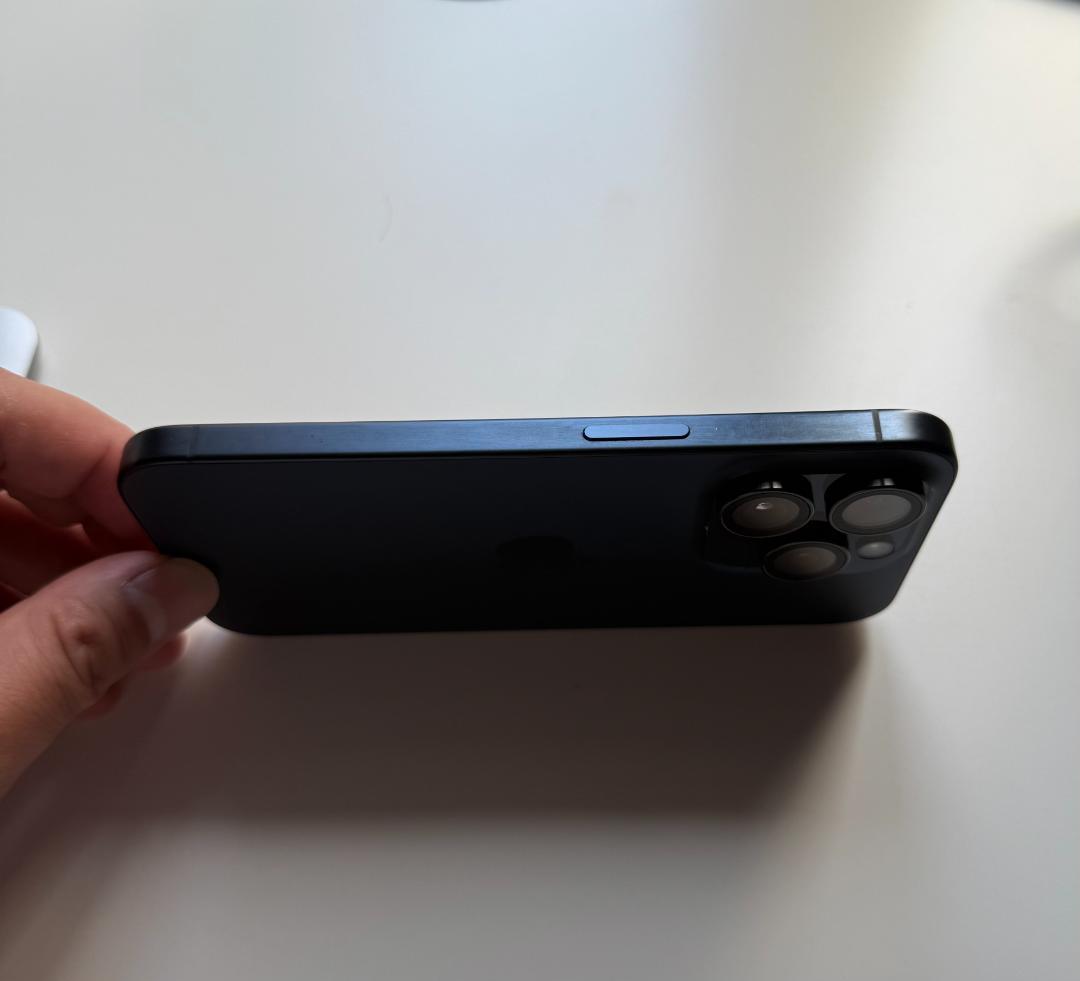 Apple iPhone 15 Pro ブルーチタニウム SIMフリー