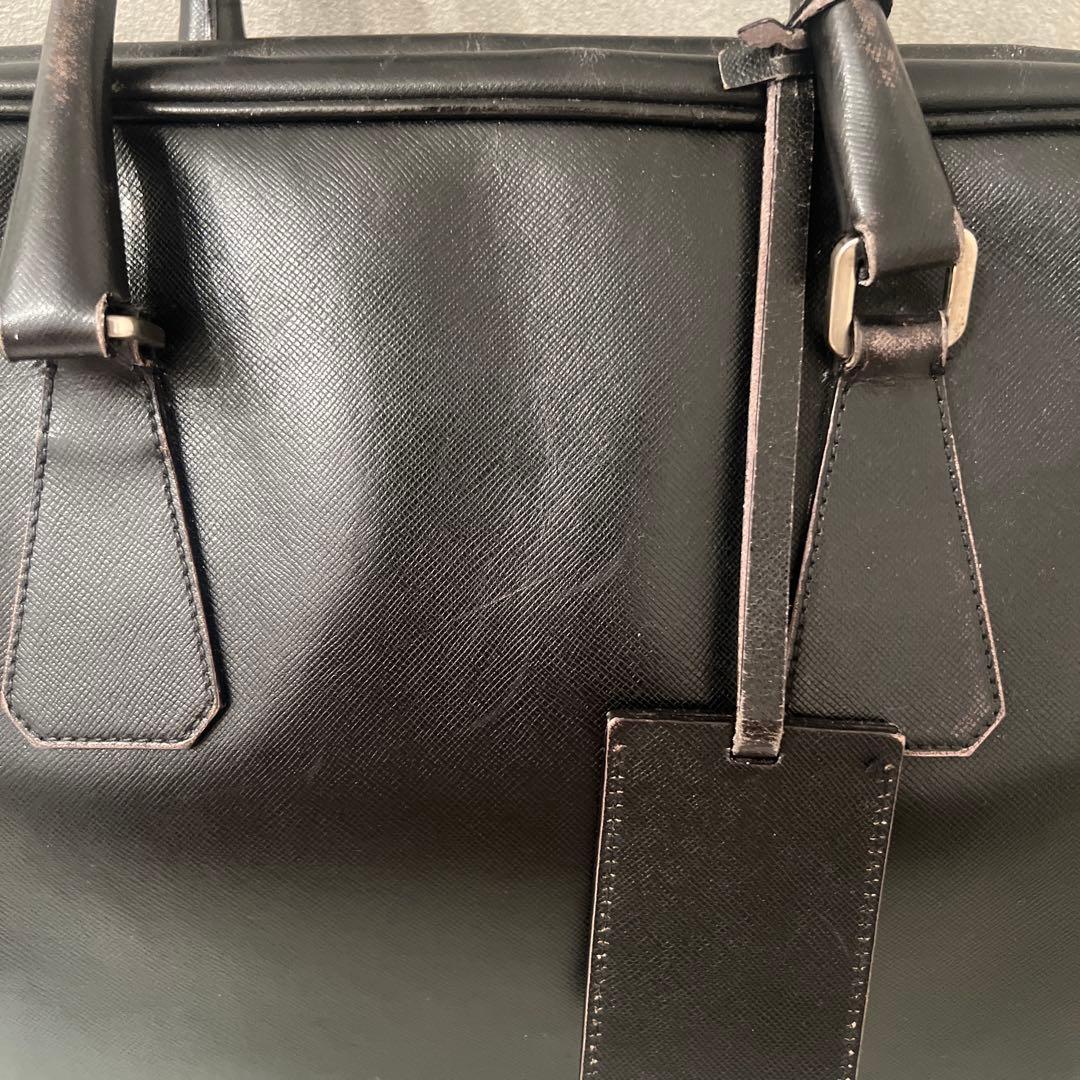 PRADA サフィアーノレザー　ブリーフケース　三角プレート