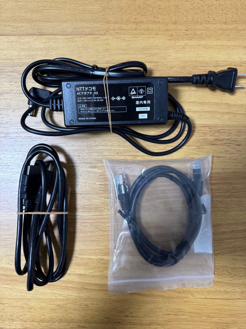 docomo ルーター グレー ACアダプター付き