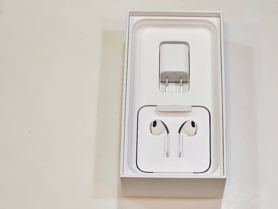 iPhone XR (PRODUCT(RED)) 本体 + 付属品