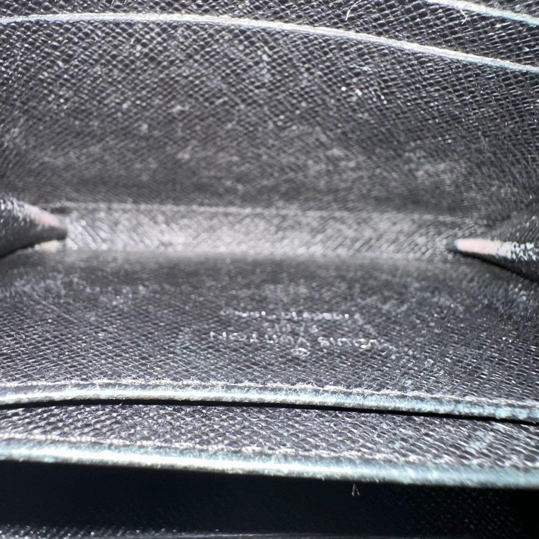 ルイヴィトン　ジッピーパース　エピレザー　ブラック　ケース　カード