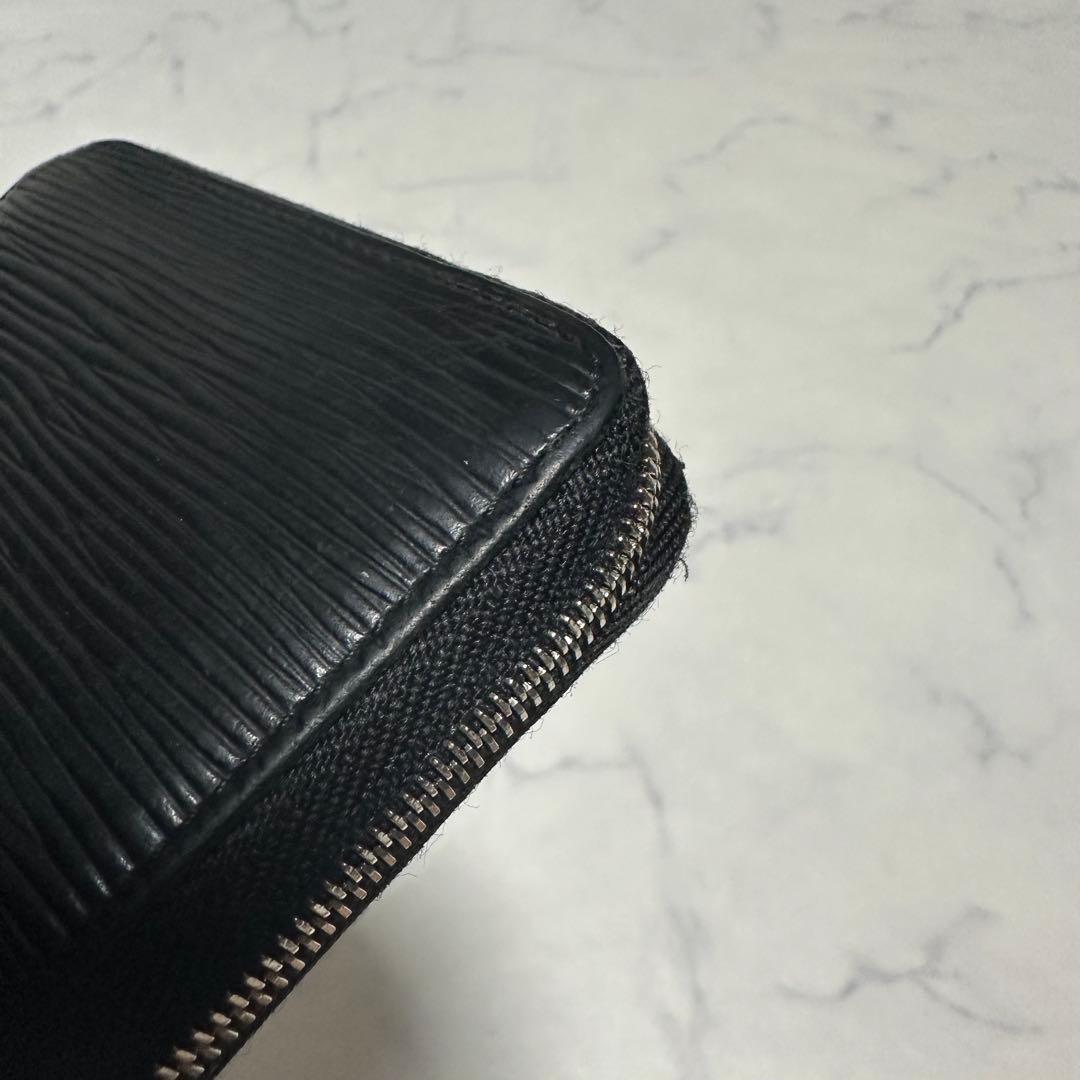 ルイヴィトン　ジッピーパース　エピレザー　ブラック　ケース　カード