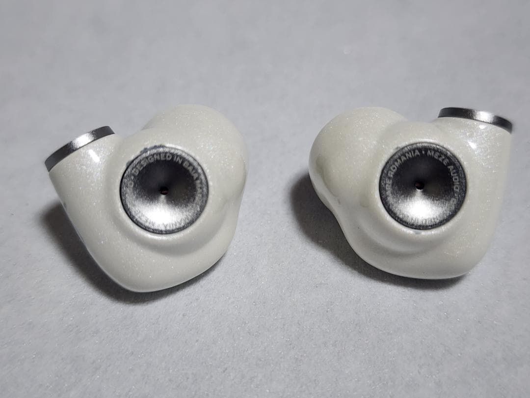 イヤホン Meze Audio ALBA