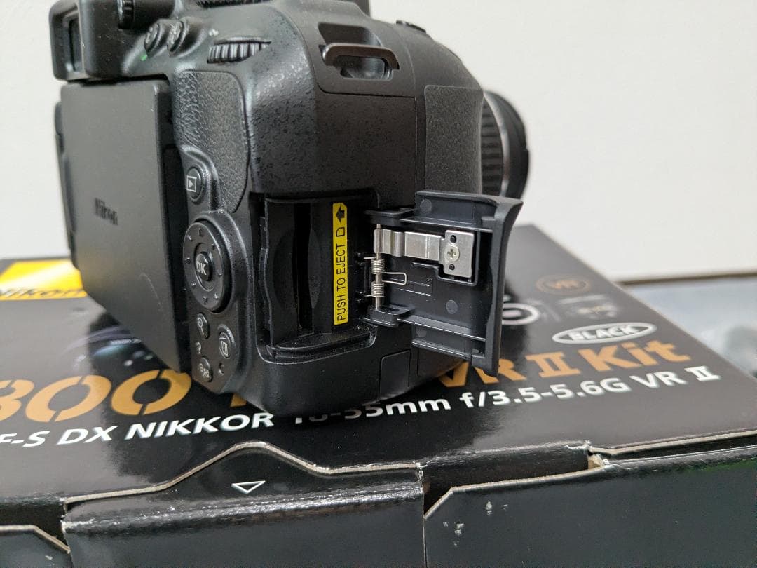 Nikon D5300 レンズキット 美品 ショット数6552 付属品完備